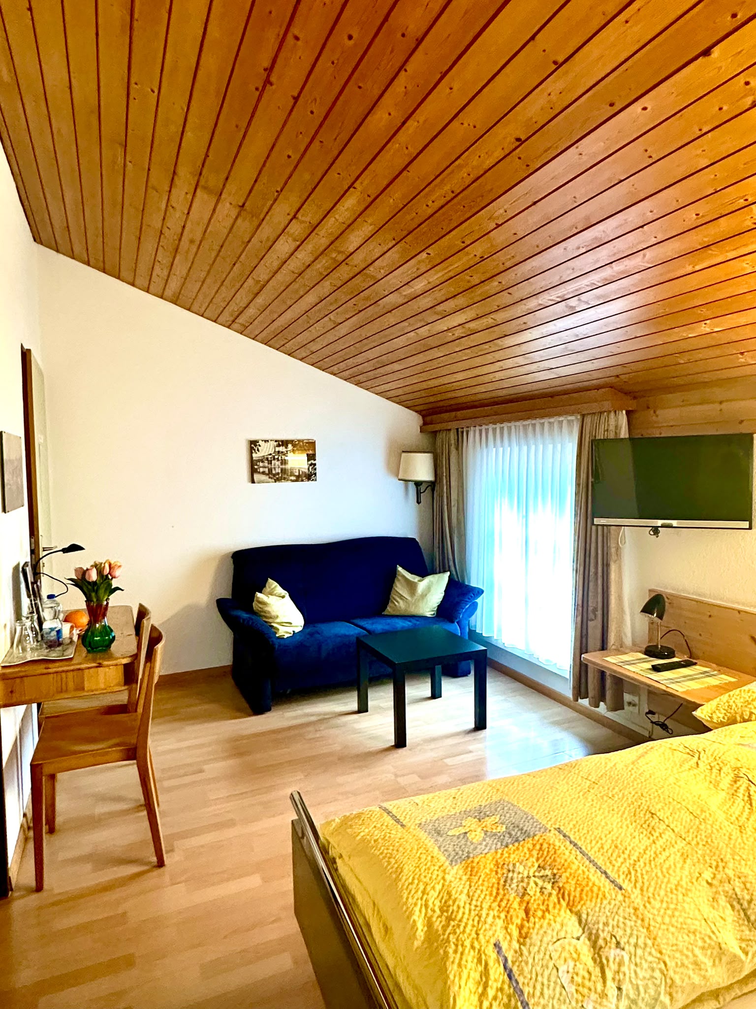 hotel-roessli-campione-gwatt-5